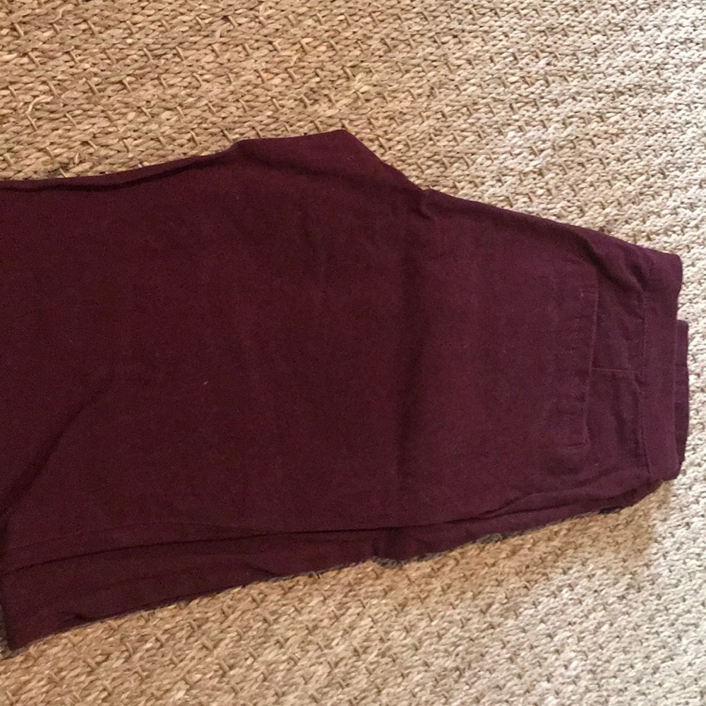Forever 21 wine colored crop pant